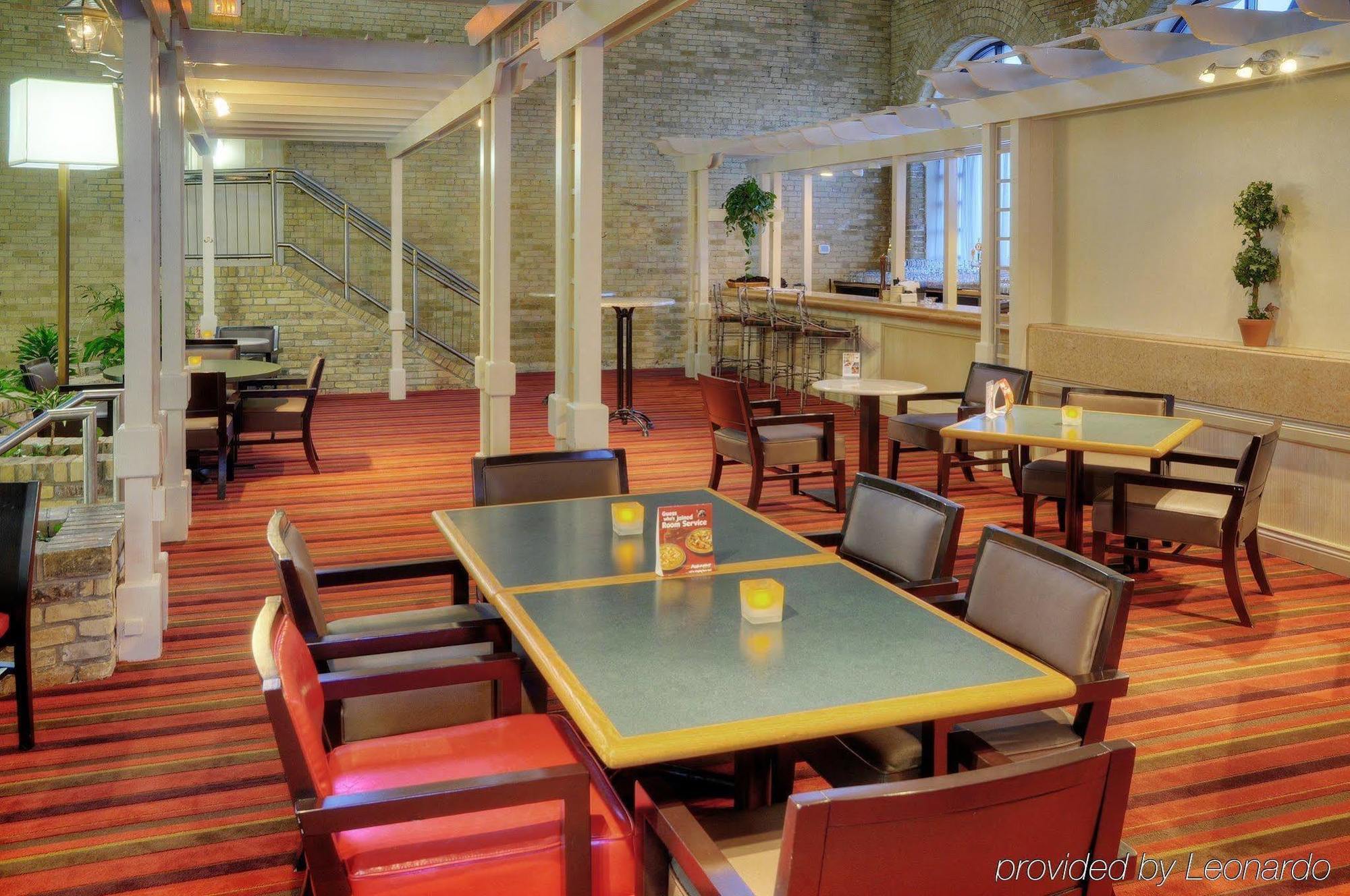 Delta Hotels By Marriott London Armouries Restaurante foto